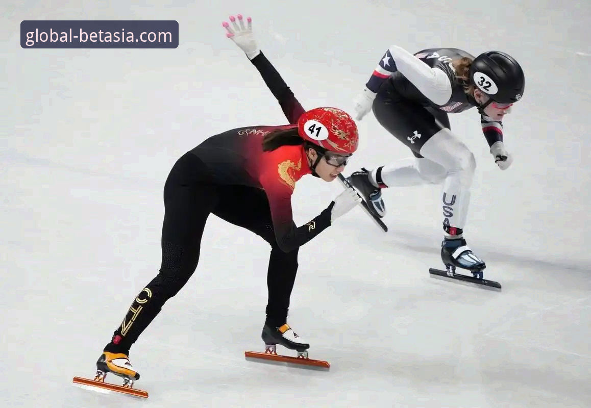 速度滑冰的战术博弈：耐力与爆发力，哪个是决胜关键？